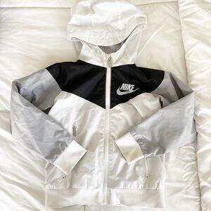 Nike Kids Windrunner Windbreaker Jacket XS size 4